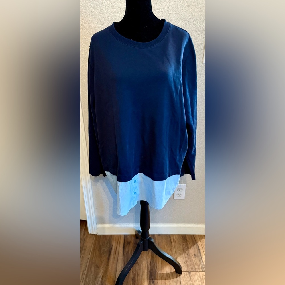 Athleta Navy & Light Blue Top